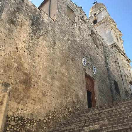 Vieste Suite בית הארחה 3*
